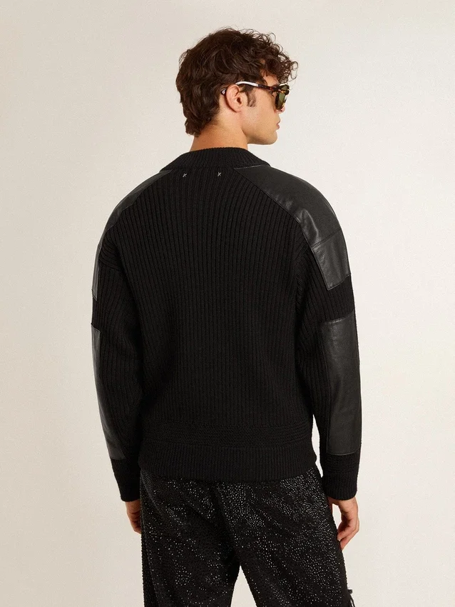Giacca da uomo in lana merino nera con toppe in pelle