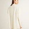 Giacca oversize monopetto bianca con effetto seta e ricami