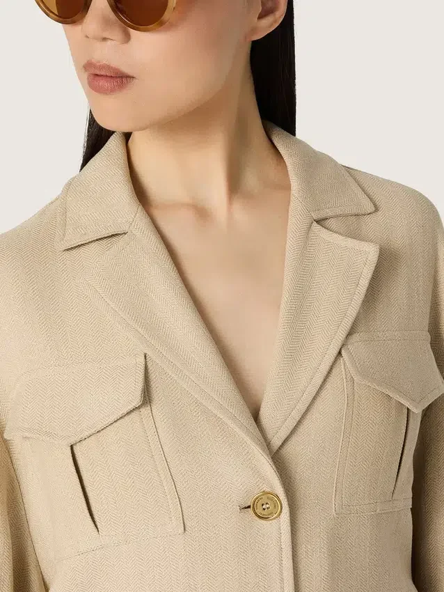 Giacca safari da donna in viscosa beige a micro-chevron