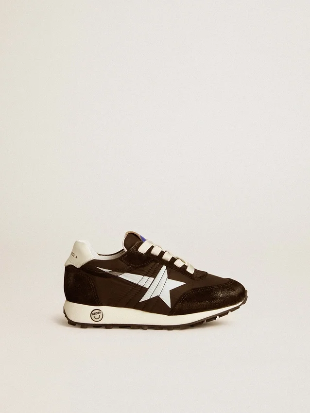 Giacca Young Marathon in nylon nero con stella stampata e linguetta in pelle sul tallone