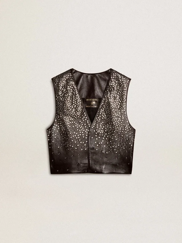 Gilet da donna in pelle nera con borchie effetto sfumato