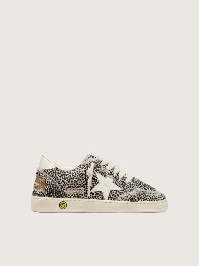 Giovane Ball Star in pelle di pony leopardata in bianco e nero con stella in pelle color crema