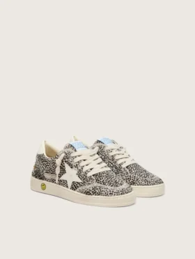 Giovane Ball Star in pelle di pony leopardata in bianco e nero con stella in pelle color crema