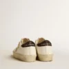 Hi Star con stella in pelle metallizzata platino e linguetta sul tallone glitterata