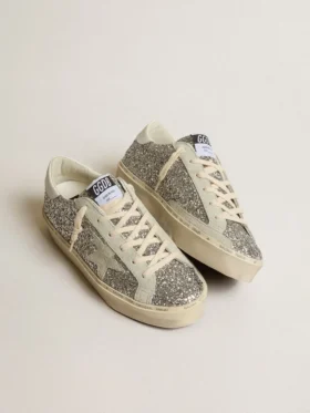 Hi Star da donna in glitter argento con stella in pelle scamosciata e linguetta sul tallone bianca