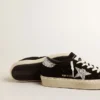 Hi Star da donna in pelle scamosciata nera con stella glitterata argento