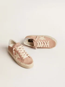Hi Star da donna in pelle scamosciata rosa con stella color crema e linguetta sul tallone in pelle argentata