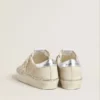 Hi Star in pelle scamosciata con stella e linguetta sul tallone in pelle metallizzata argento