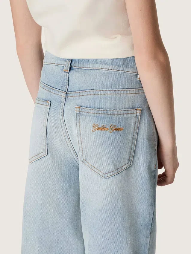 Jeans bootcut da bambina Golden in denim azzurro con logo ricamato