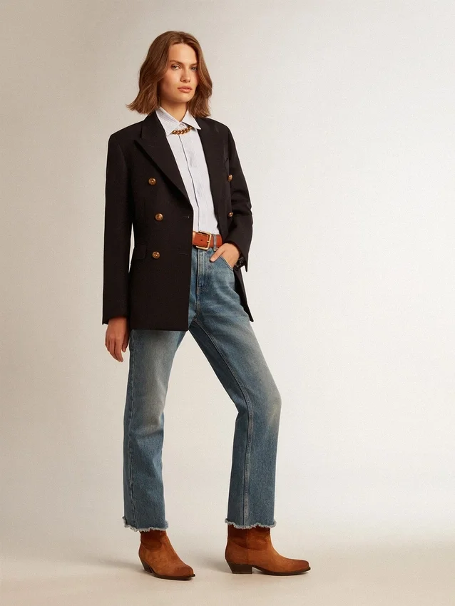 Jeans da donna a zampa corti con lavaggio medio