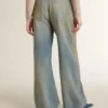 Jeans da donna modello boyfriend con effetto vissuto, lavaggio sabbia e borchie