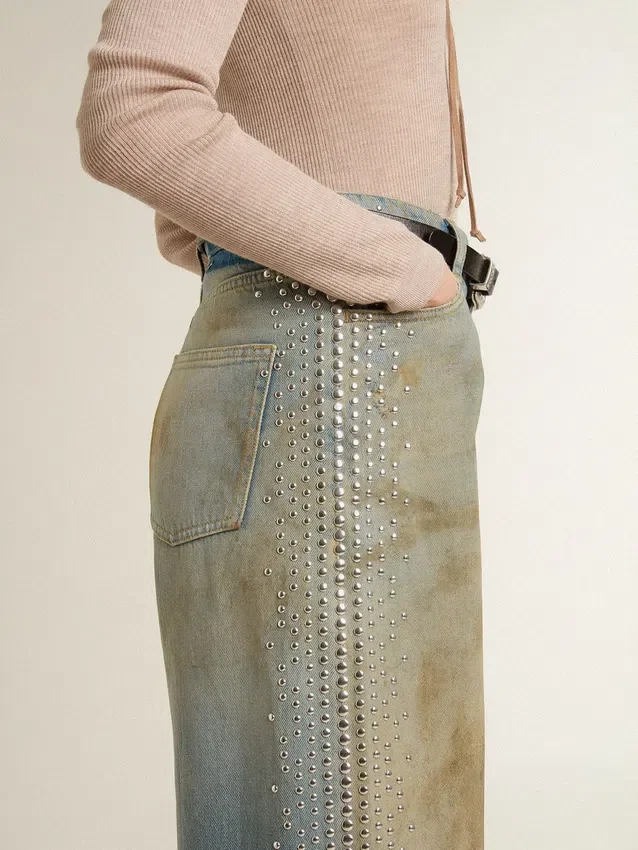 Jeans da donna modello boyfriend con effetto vissuto, lavaggio sabbia e borchie