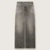 Jeans da donna modello boyfriend in denim grigio con borchie argentate effetto sfumato