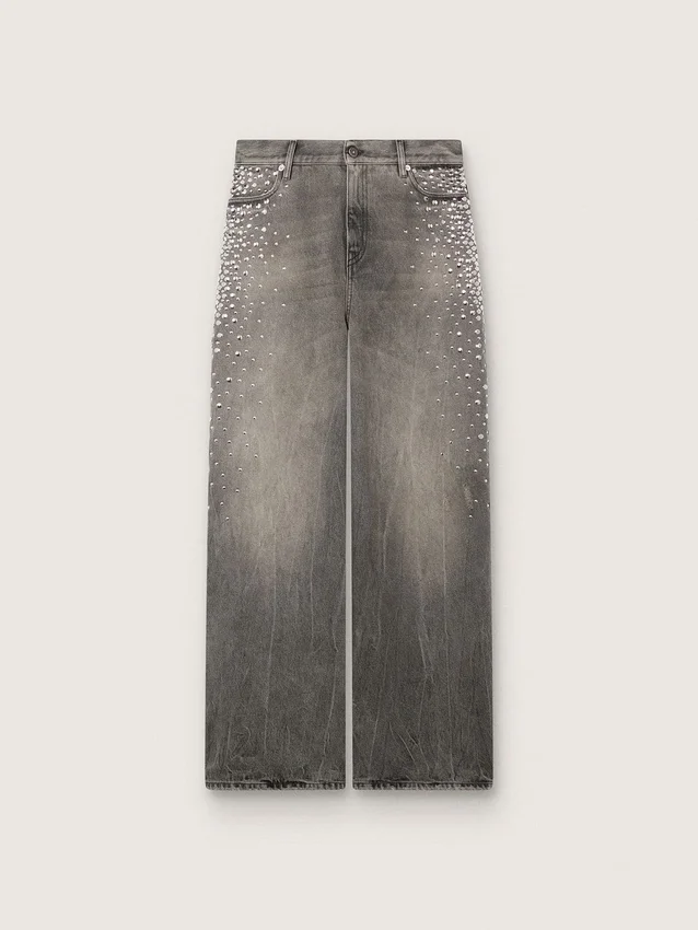 Jeans da donna modello boyfriend in denim grigio con borchie argentate effetto sfumato