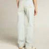 Jeans da donna sbiaditi con cristalli cabochon