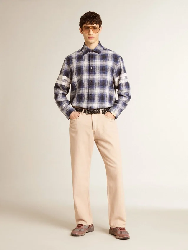 Jeans da uomo tinti di rosa