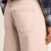 Jeans da uomo tinti di rosa