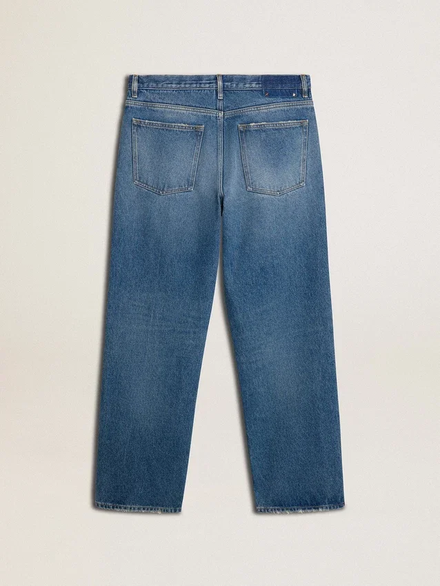Jeans larghi blu con lavaggio medio