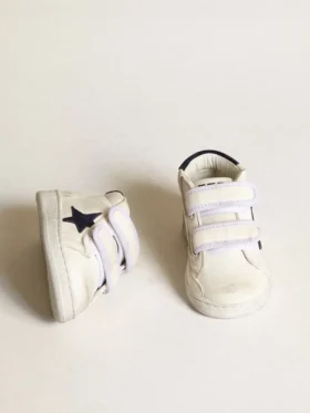 June Junior in nappa con stella e linguetta sul tallone in pelle scamosciata blu scuro