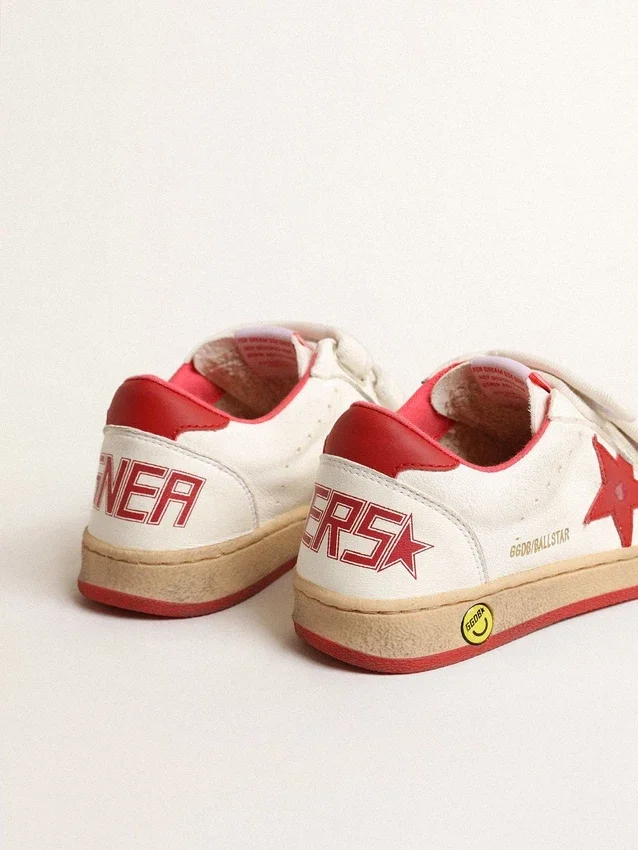 Junior Ball Star in nappa con stella in pelle rossa e linguetta sul tallone