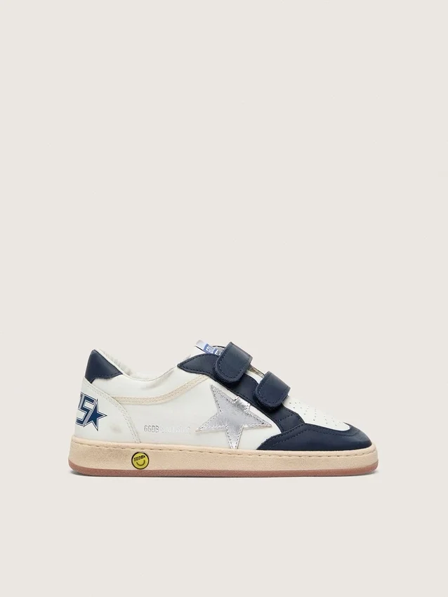 Young Ball Star in pelle bianca con stella in pelle argento metallizzato e inserti in pelle blu scuro