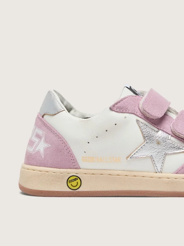 Young Ball Star in pelle bianca con stella in pelle argento metallizzato e inserti in pelle scamosciata lilla