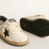 Junior Ball Star in pelle bianca con stella in pelle scamosciata verde