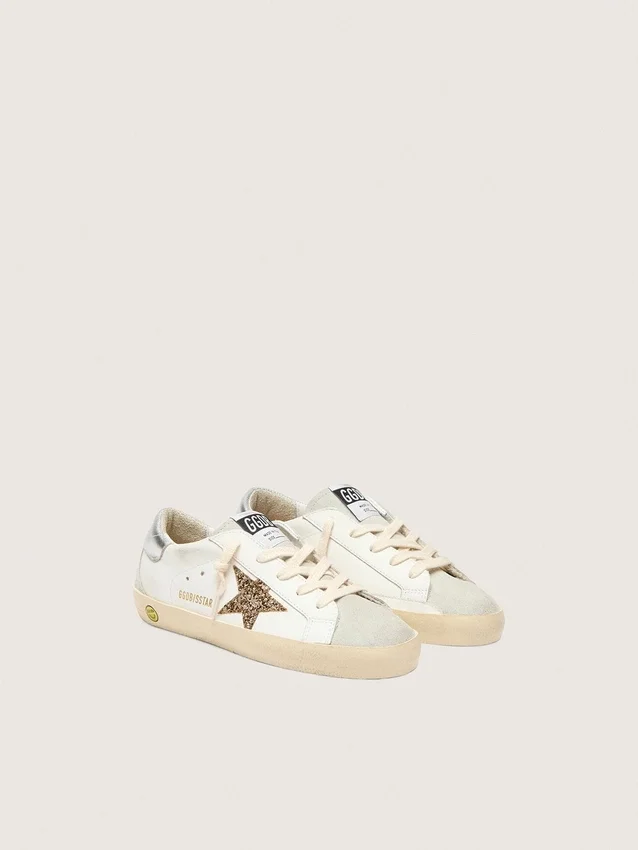 Junior Super-Star con stella glitterata dorata e linguetta sul tallone in pelle metallizzata argento