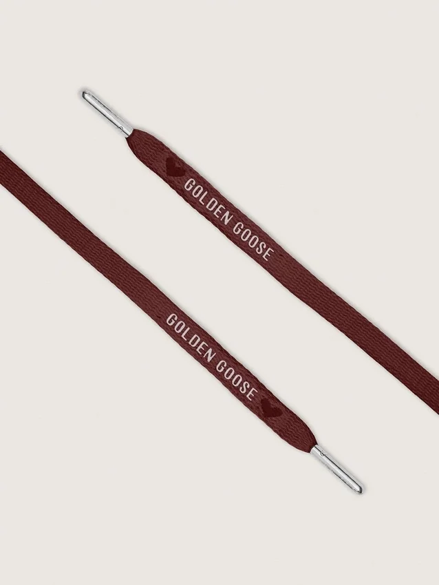 Lacci Burgundy LTD con cuori ricamati e logo a contrasto