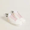 Lacci in cotone rosa con logo a contrasto color oro