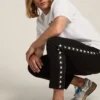 Maglietta della Star Collection con logo e stella neri a contrasto