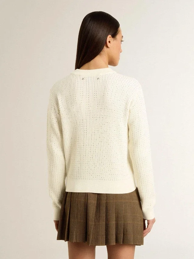 Maglione da donna a girocollo in lana merino bianca con cristalli su tutta la superficie