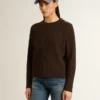 Maglione da donna a girocollo in misto lana con bottoni dorati