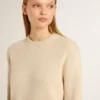 Maglione da donna beige con scritta “Golden” sul retro
