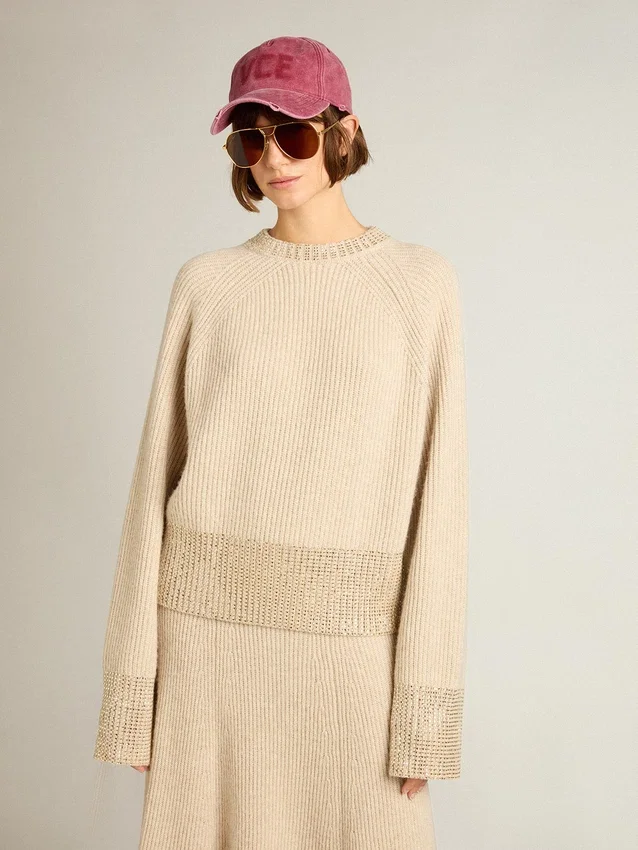 Maglione da donna dal taglio squadrato in lana con decorazioni in cristalli hotfix