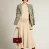 Maglione da donna dal taglio squadrato in lana con decorazioni in cristalli hotfix
