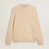 Maglione da uomo a girocollo beige con scritta “Golden” sul retro