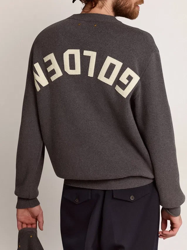 Maglione da uomo a girocollo in cotone grigio scuro con logo sul retro
