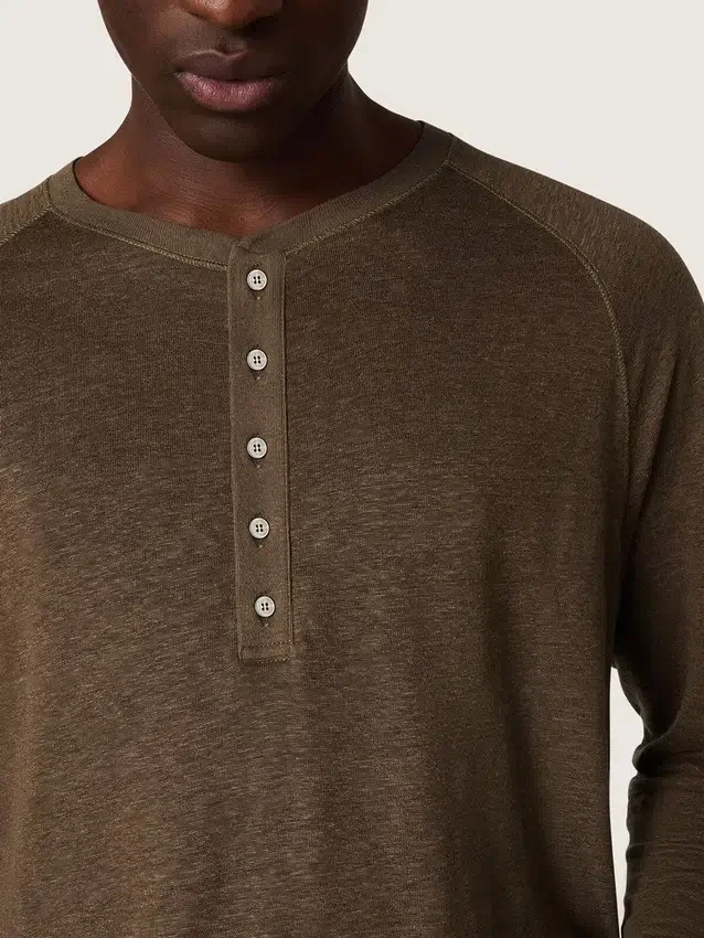 Maglione da uomo a maniche lunghe in jersey di lino color tartaruga
