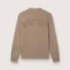 Maglione da uomo in cotone biologico color tortora chiaro con logo ricamato