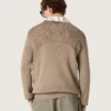 Maglione da uomo in cotone biologico color tortora chiaro con logo ricamato