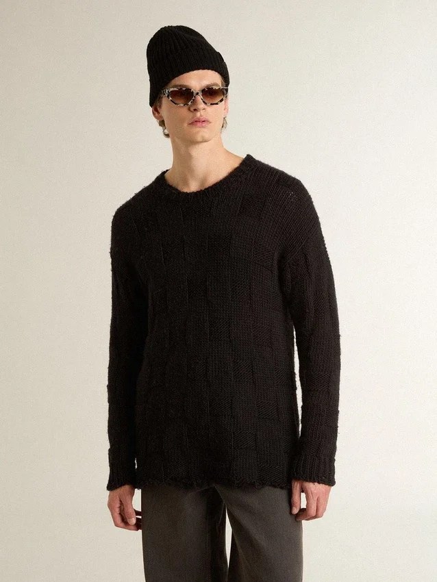 Maglione da uomo in lana nera con effetto consumato