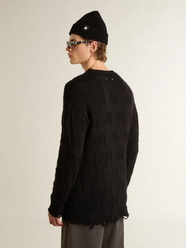Maglione da uomo in lana nera con effetto consumato