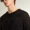Maglione da uomo in lana nera con effetto consumato