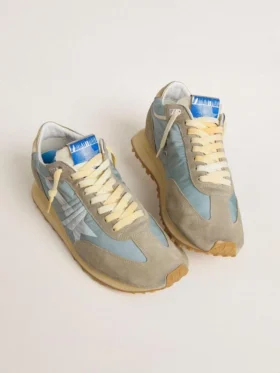 Marathon da donna con tomaia in nylon azzurro e stella blu pastello