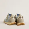 Marathon da donna con tomaia in nylon azzurro e stella blu pastello
