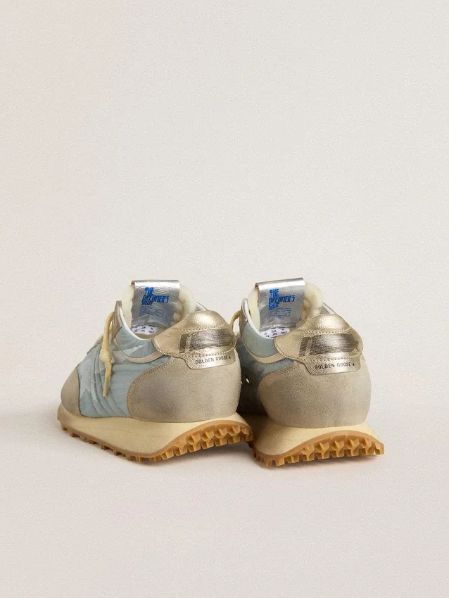 Marathon da donna con tomaia in nylon azzurro e stella blu pastello