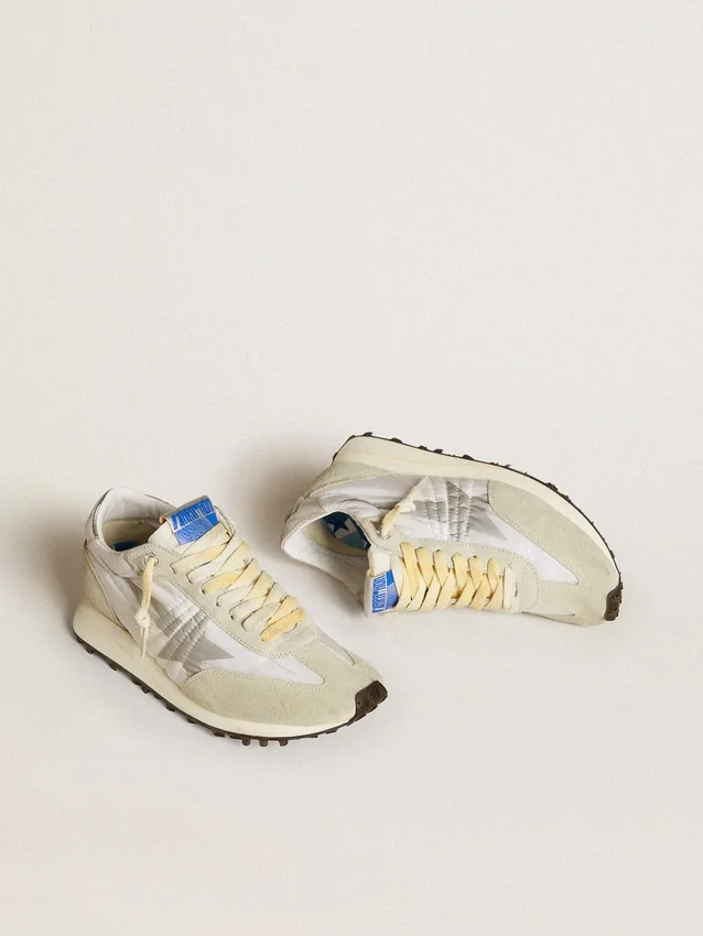 Marathon da donna con tomaia in nylon bianco e stella argentata