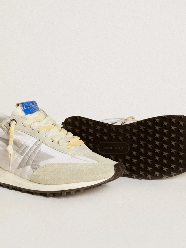 Marathon da donna con tomaia in nylon bianco e stella argentata