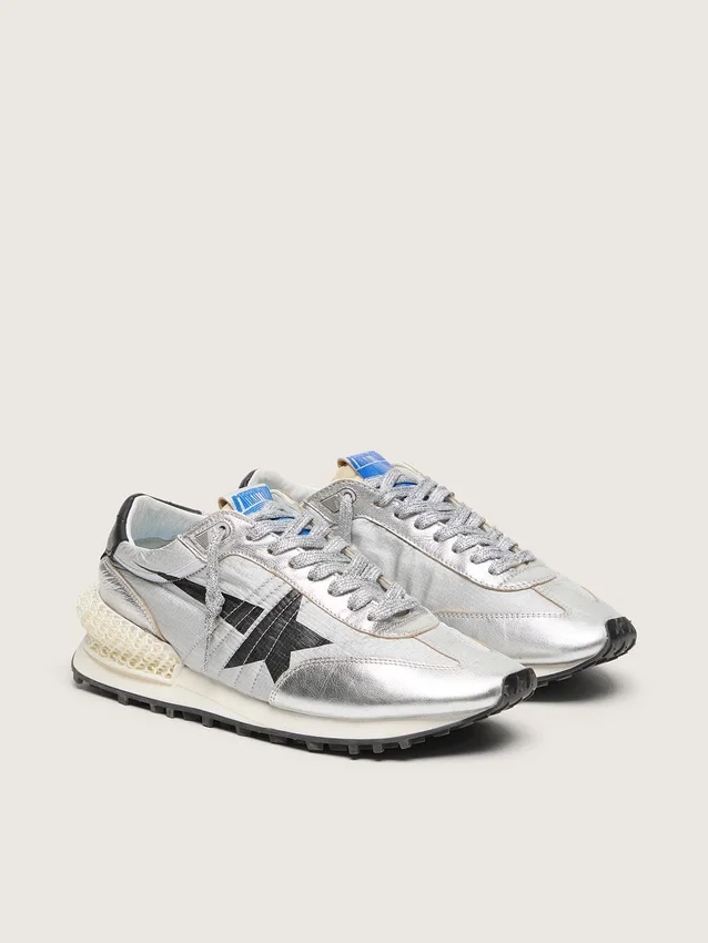 Marathon da donna con tomaia in nylon ripstop argento e stella nera